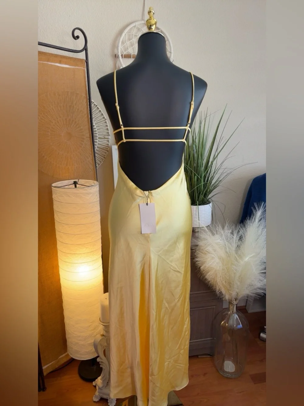 ZARA - Like New - with callout! - Picture 2 of 4